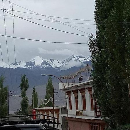 Hotel Sky Desert - Leh Ladakh Ut ภายนอก รูปภาพ